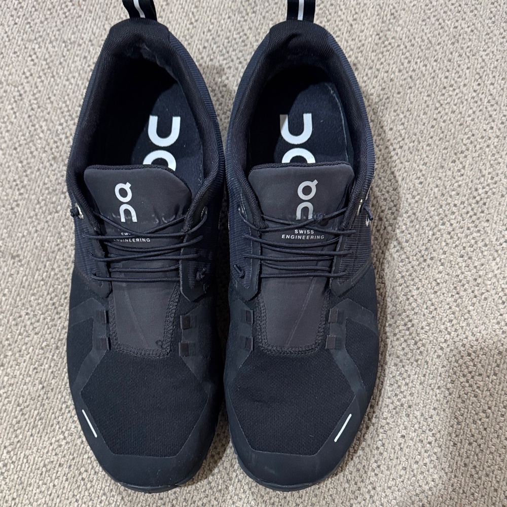 On Cloud Swiss Engineering Running Men's Black Sneakers